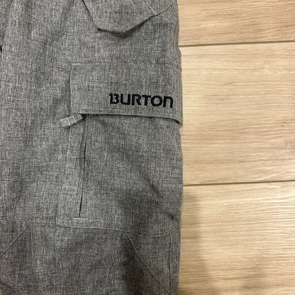 Men’s burton ski pants - Picture 2 of 3